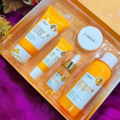 Laikou Vitamin C Skin Care Combo Set 𝐉𝐚𝐩𝐚𝐧 𝐒𝐚𝐤𝐮𝐫𝐚 Vitamin C 𝐒𝐤𝐢𝐧 𝐂𝐚𝐫𝐞 𝐂𝐨𝐦𝐛𝐨 𝐒𝐞𝐭